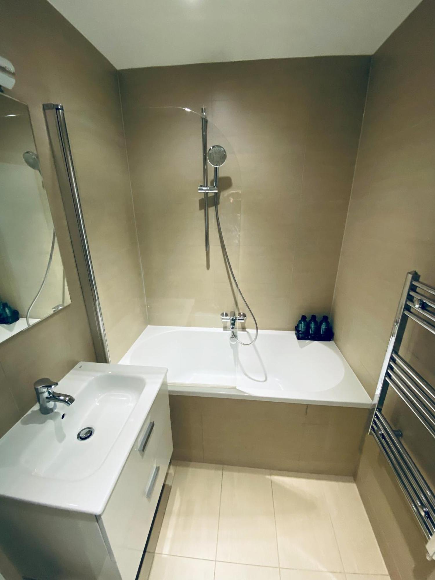 2 Bedroom Flat - 2 Bath - 15 Min Camden Town London Eksteriør billede