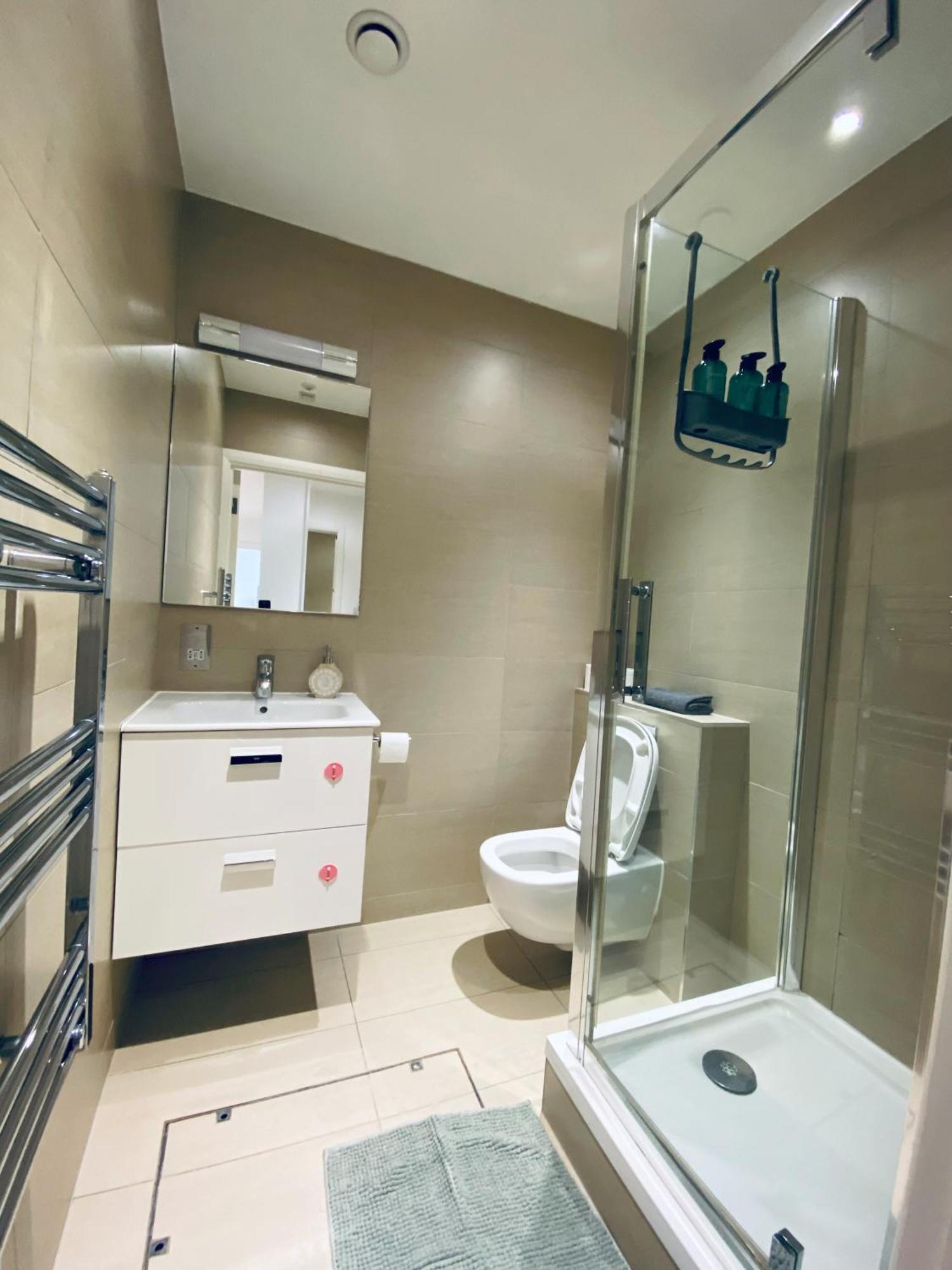 2 Bedroom Flat - 2 Bath - 15 Min Camden Town London Eksteriør billede